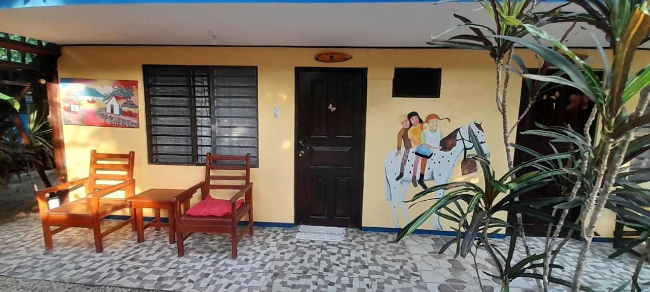 Cabinas Del Mar Hostel