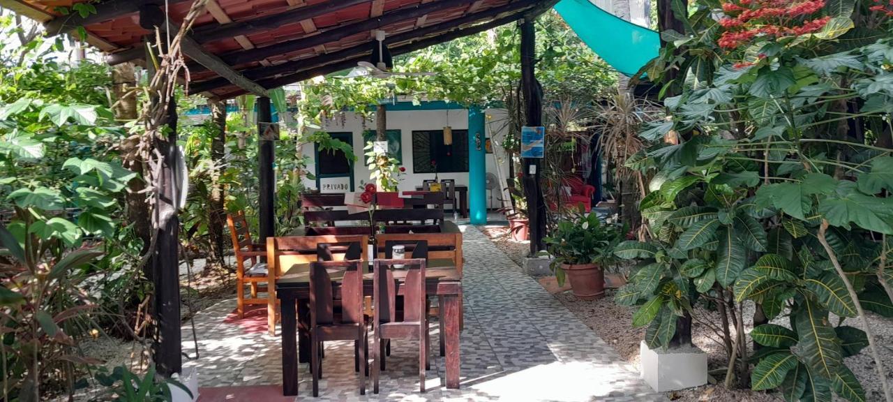 Hostel Cabinas Del Mar