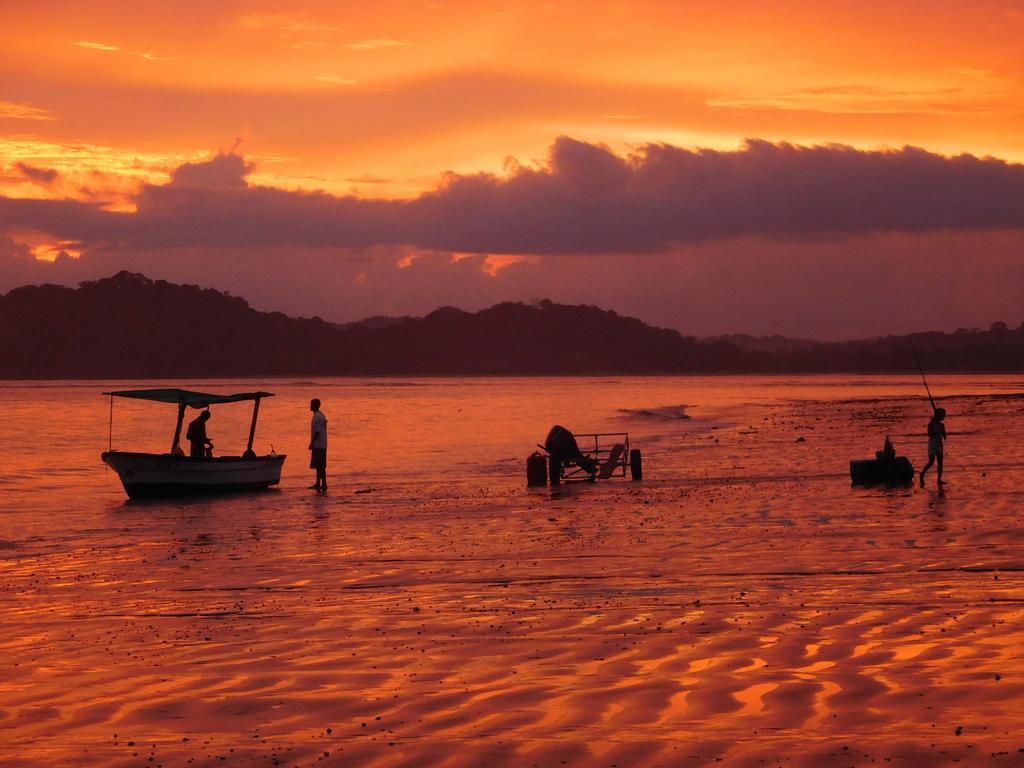 Cabinas Del Mar * Sámara